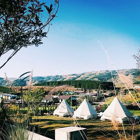 Kondee Cino Cafe & Glamping Hotel Khao Kho Bagian luar foto