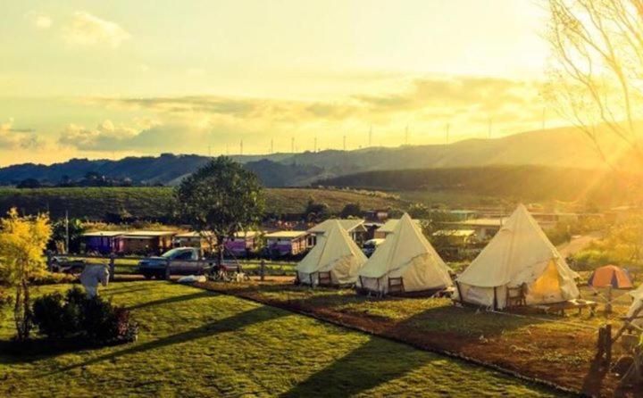 Kondee Cino Cafe & Glamping Hotel Khao Kho Bagian luar foto