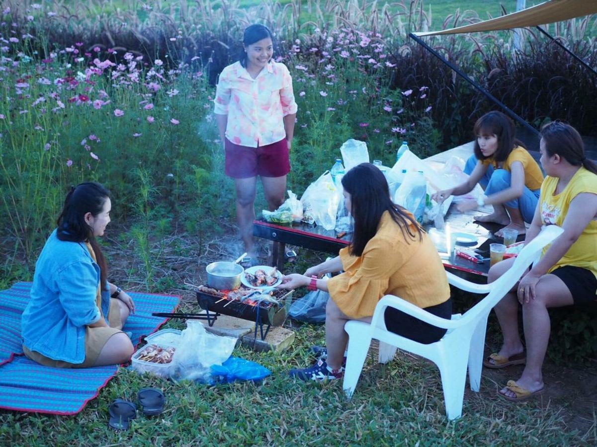 Kondee Cino Cafe & Glamping Hotel Khao Kho Bagian luar foto