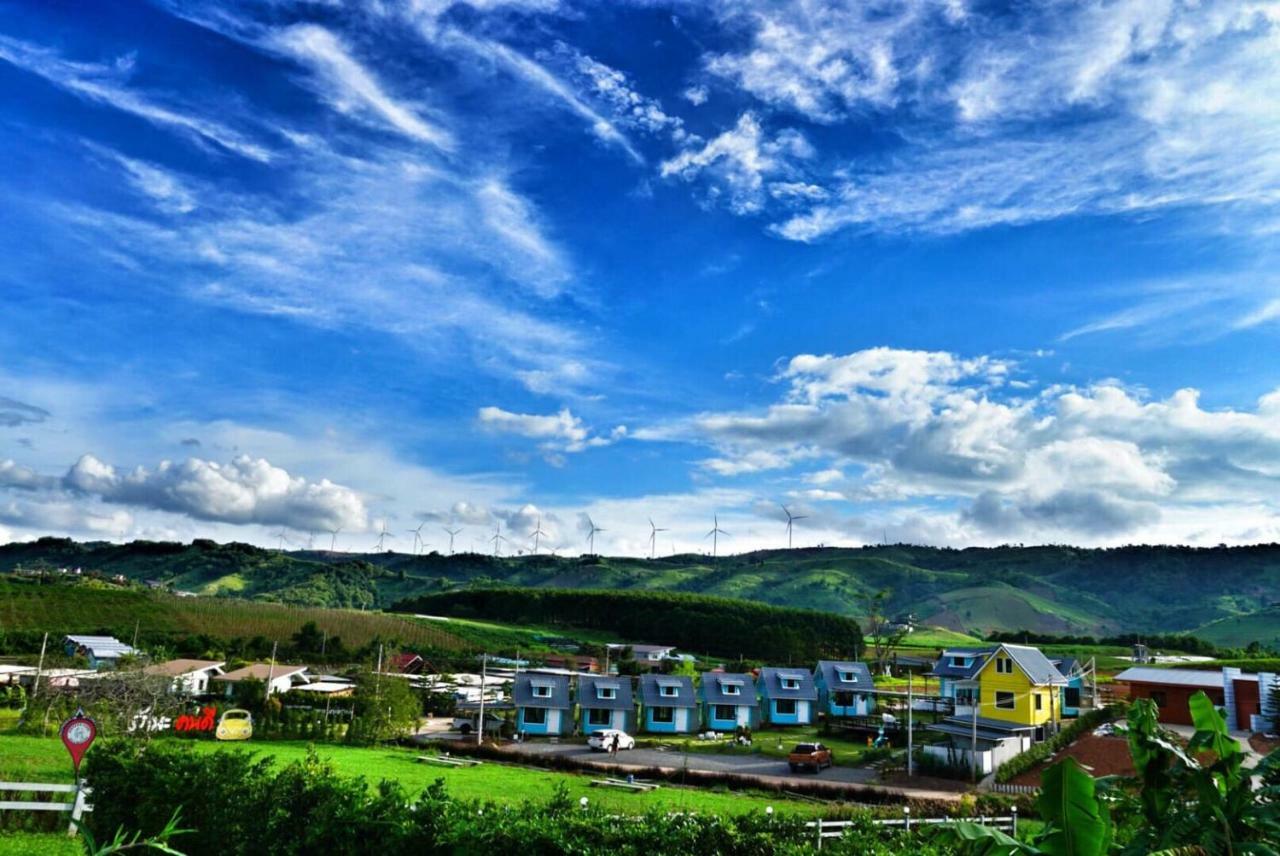 Kondee Cino Cafe & Glamping Hotel Khao Kho Bagian luar foto