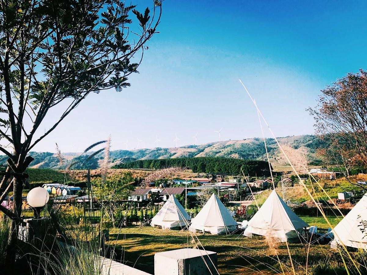 Kondee Cino Cafe & Glamping Hotel Khao Kho Bagian luar foto