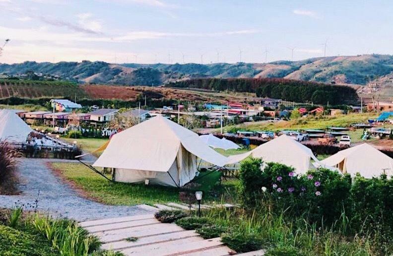 Kondee Cino Cafe & Glamping Hotel Khao Kho Bagian luar foto