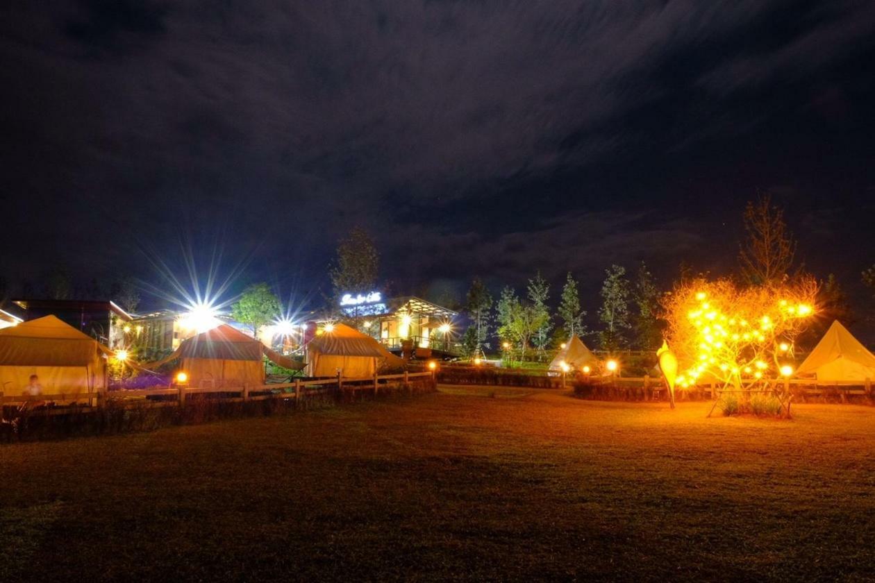 Kondee Cino Cafe & Glamping Hotel Khao Kho Bagian luar foto