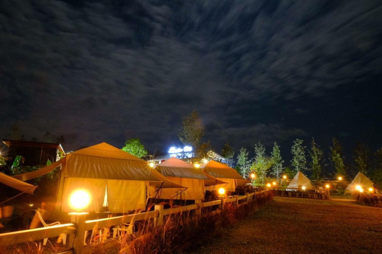 Kondee Cino Cafe & Glamping Hotel Khao Kho Bagian luar foto