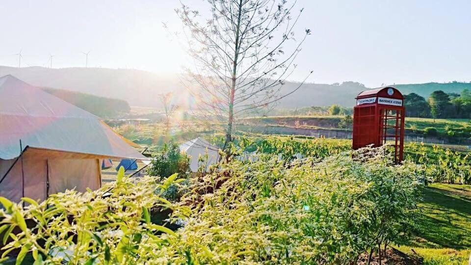 Kondee Cino Cafe & Glamping Hotel Khao Kho Bagian luar foto